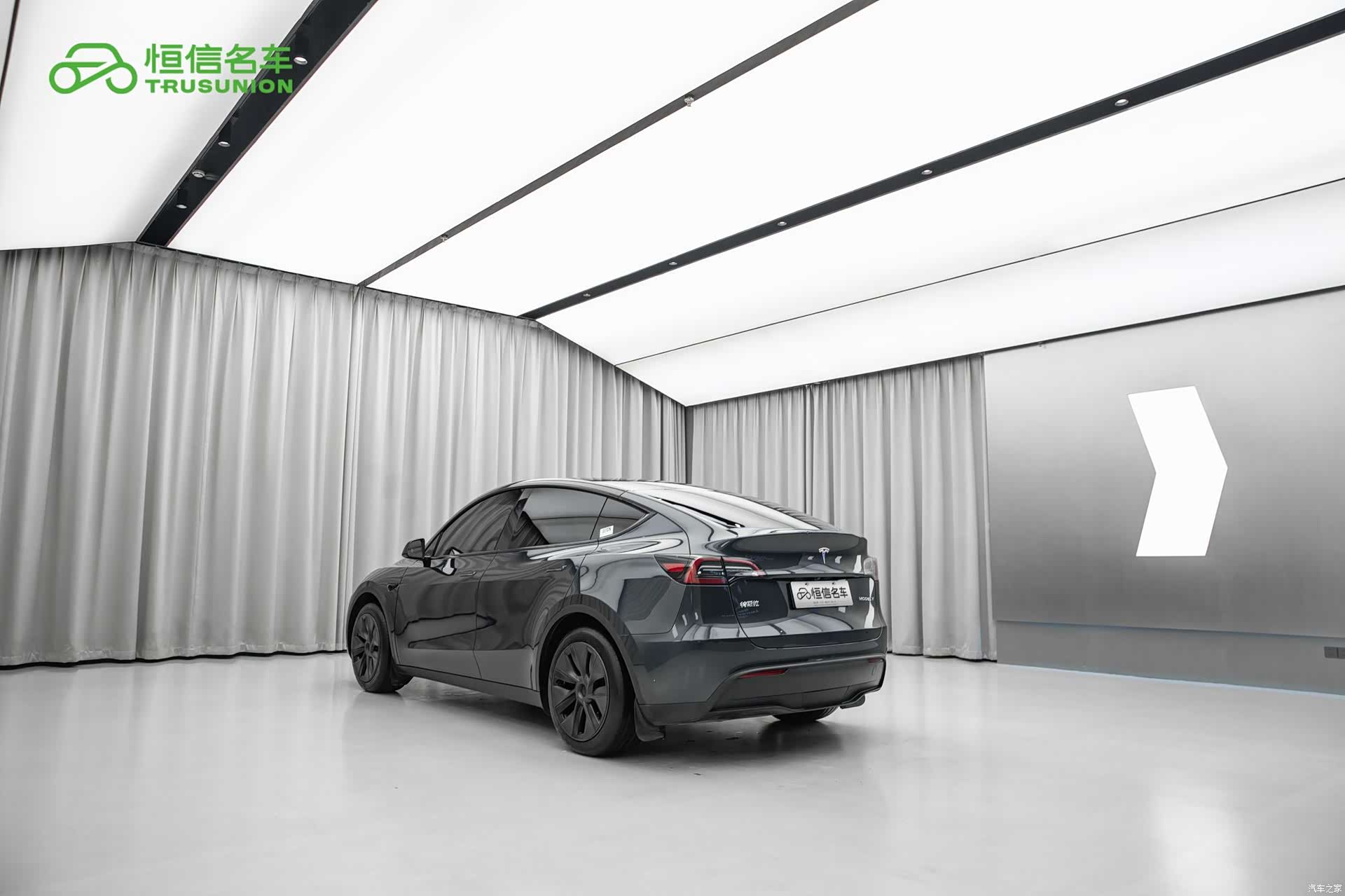 Tesla Model Y, 2024 4