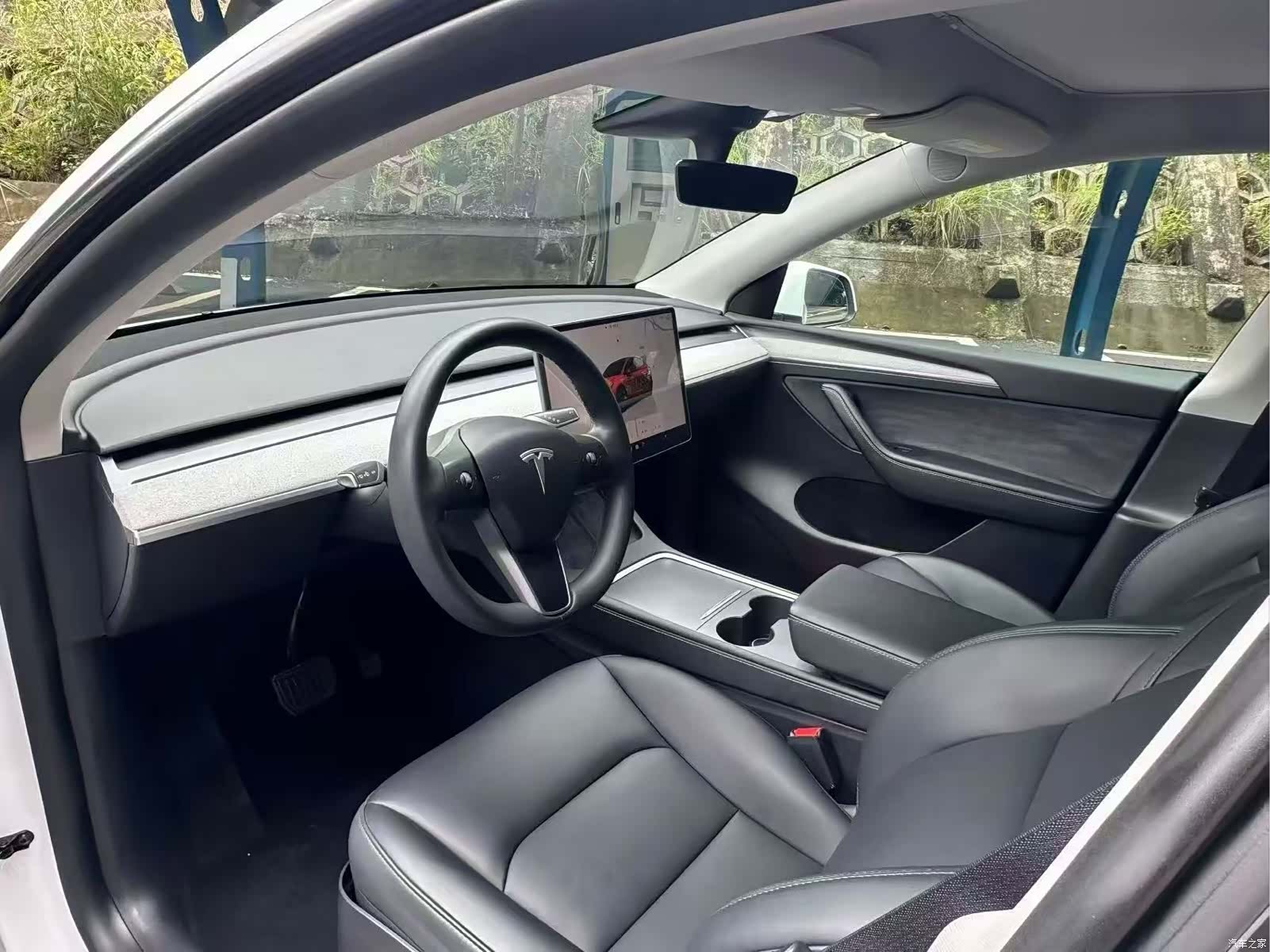 Tesla Model Y, 2024 7