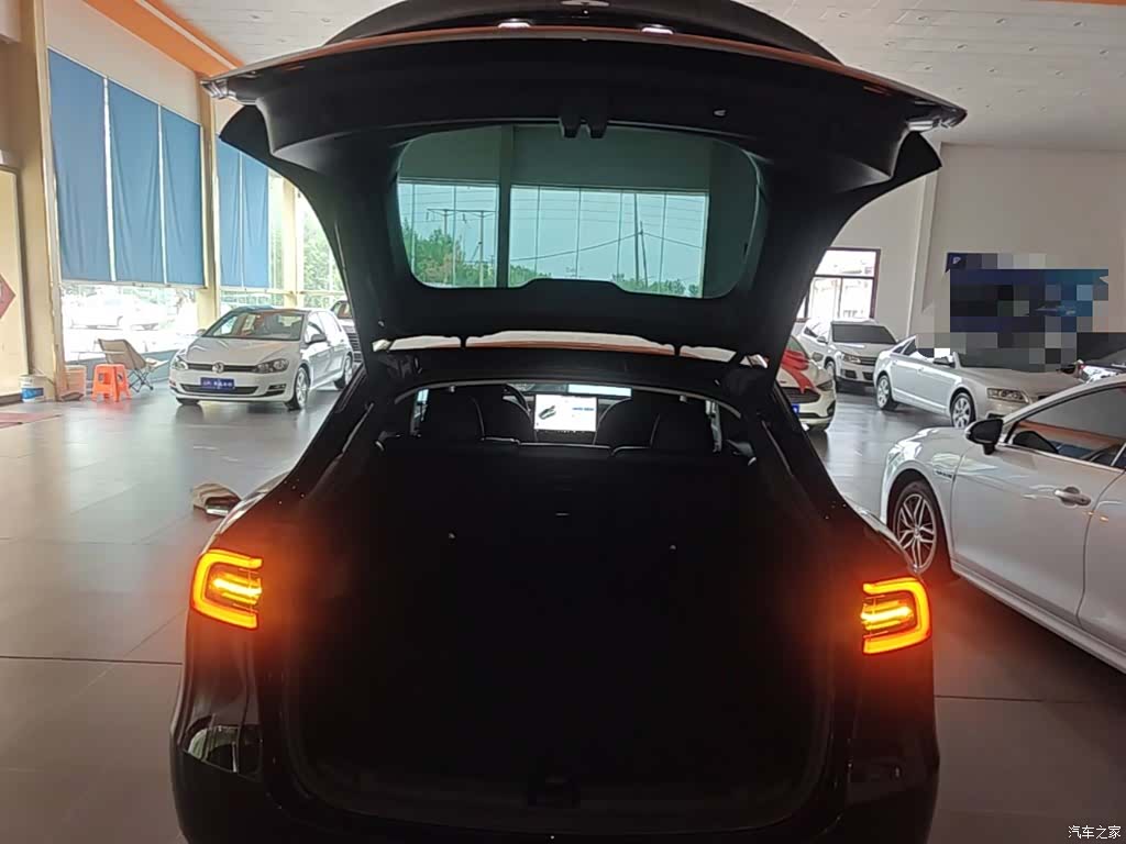 Tesla Model Y, 2022 19