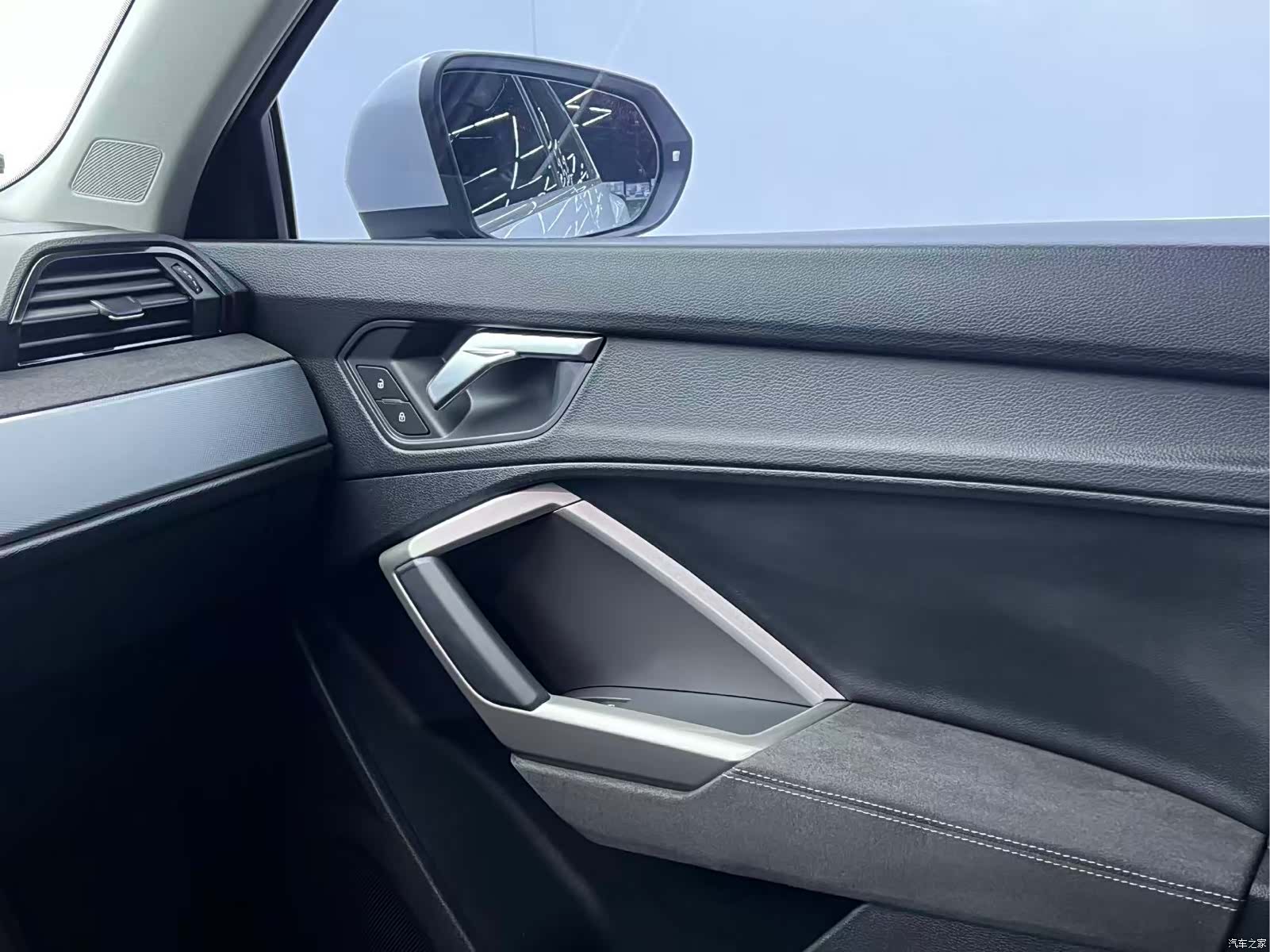 Audi Q3, 2022 13