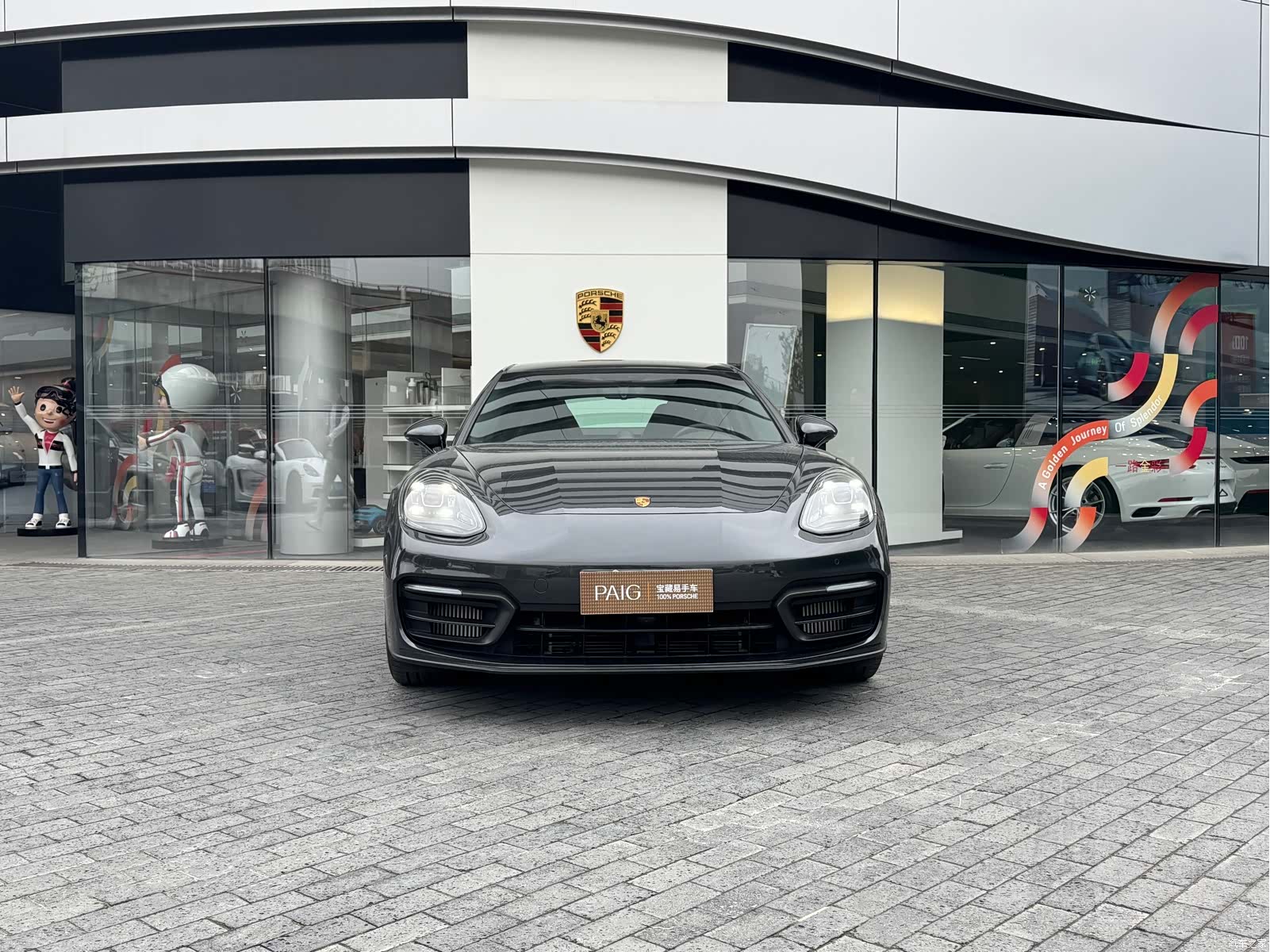 Porsche Panamera, 2022 2