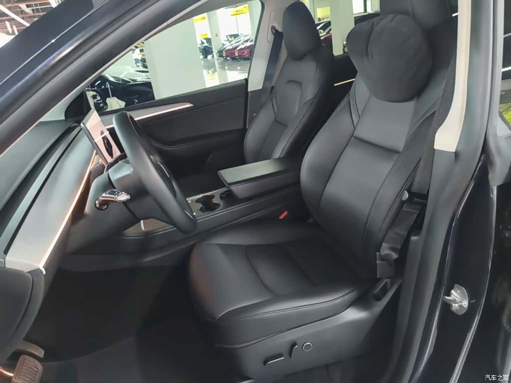 Tesla Model Y, 2024 15