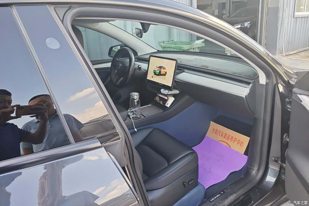 Tesla Model Y, 2024 8