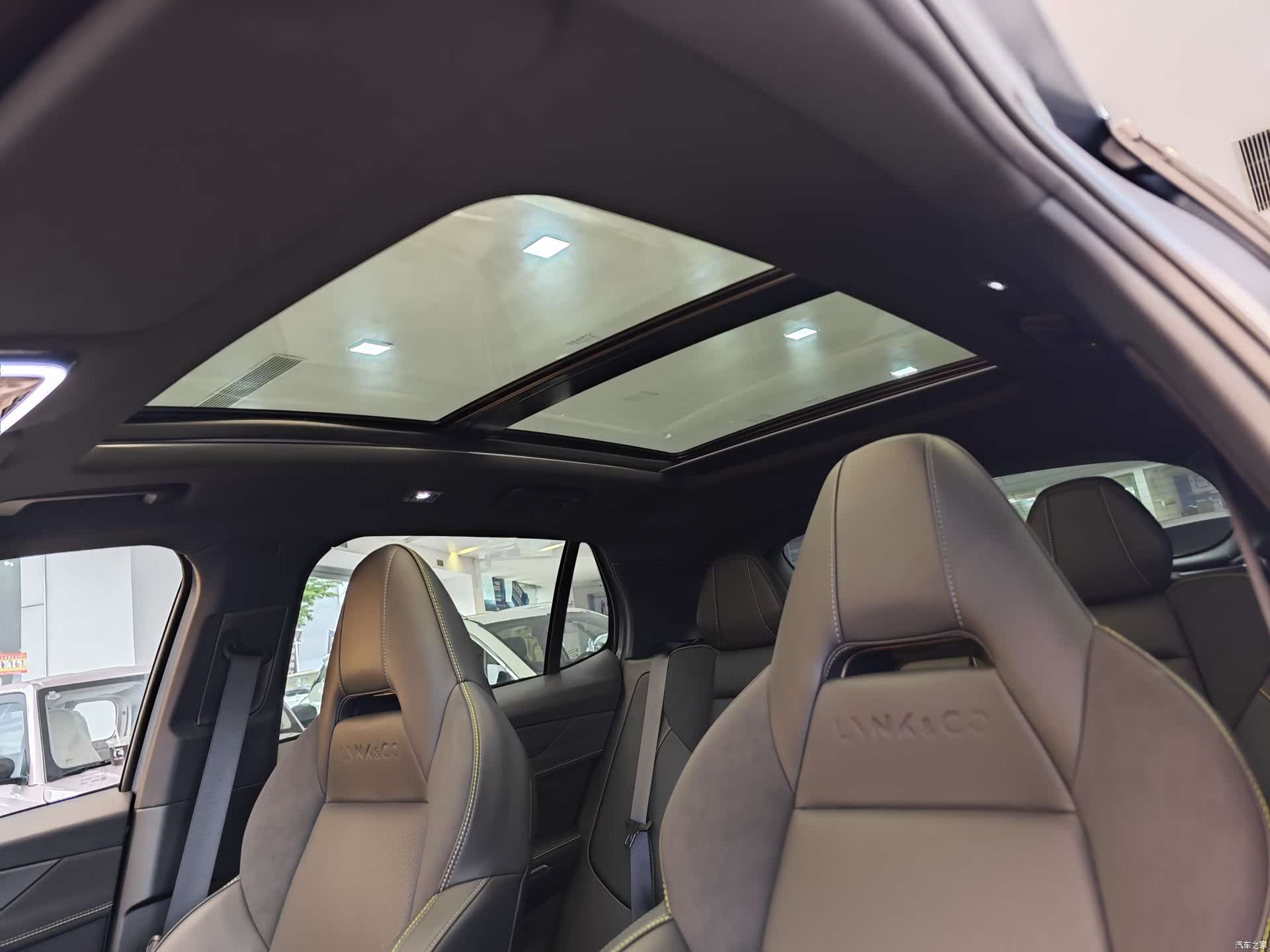 Lynk & Co 01, 2025 12