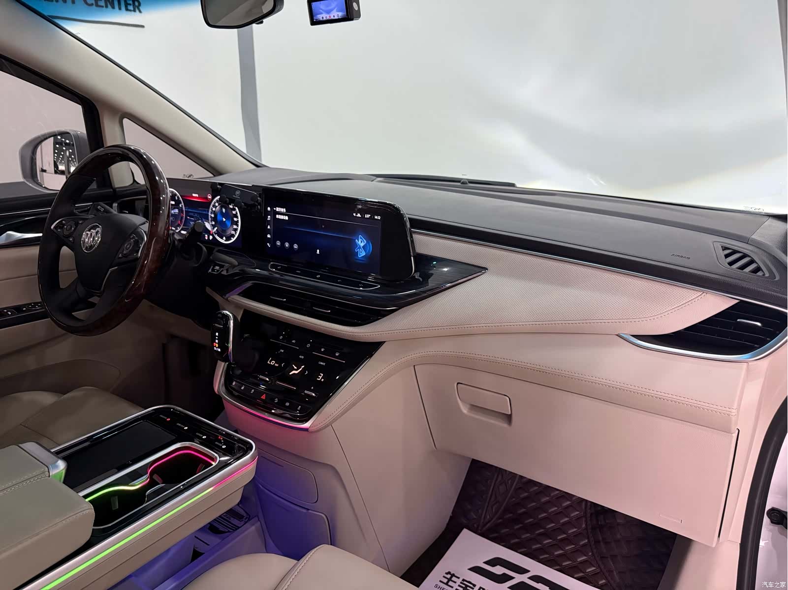 Buick GL8, 2022 25