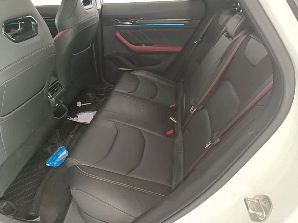 Geely Emgrand, 2022 17