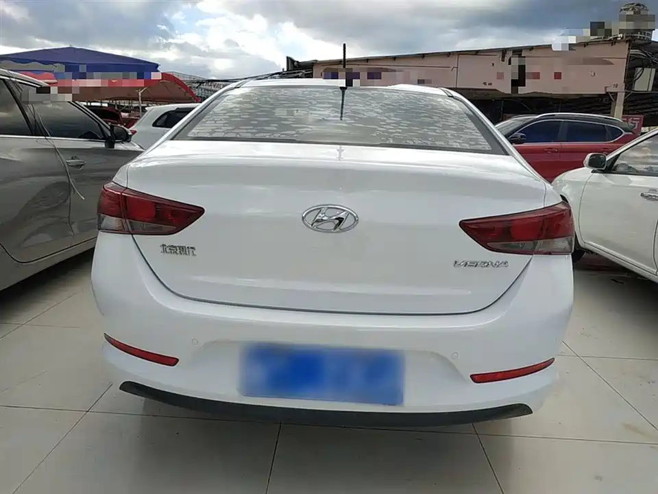 Hyundai Accept