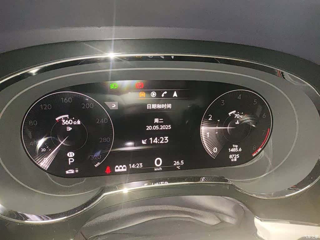 Bentley Bentayga, 2023 4