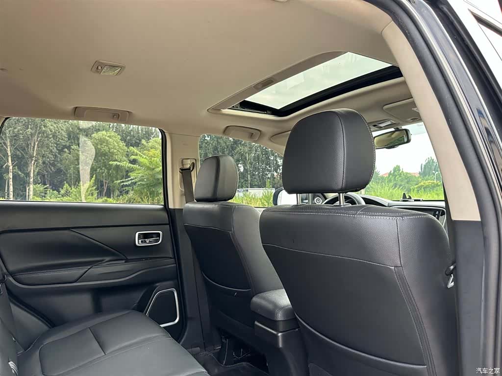 Mitsubishi Outlander, 2018 19