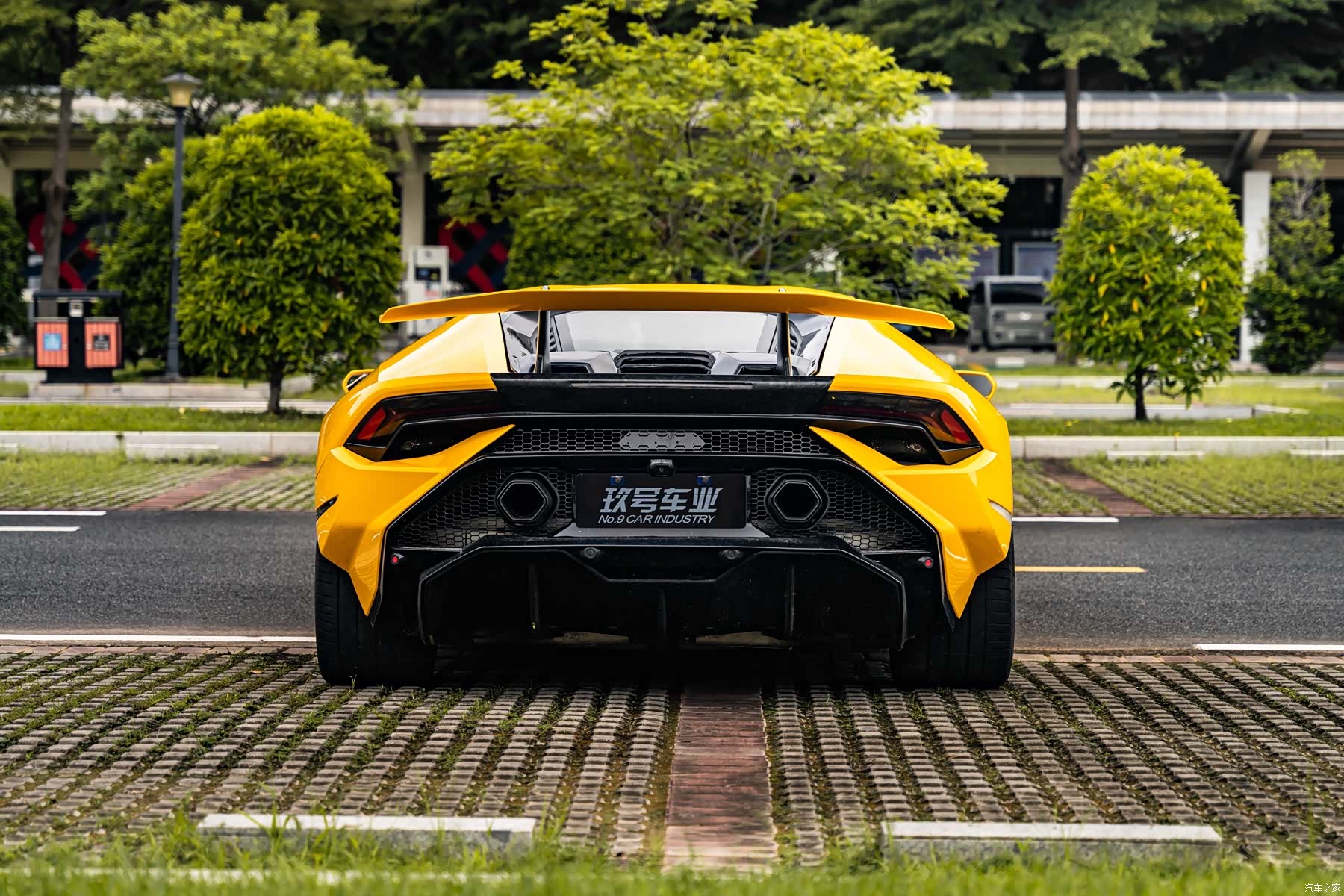 Lamborghini Huracán, 2015 4