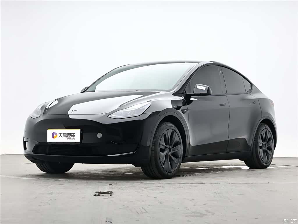 Tesla Model Y, 2023 1