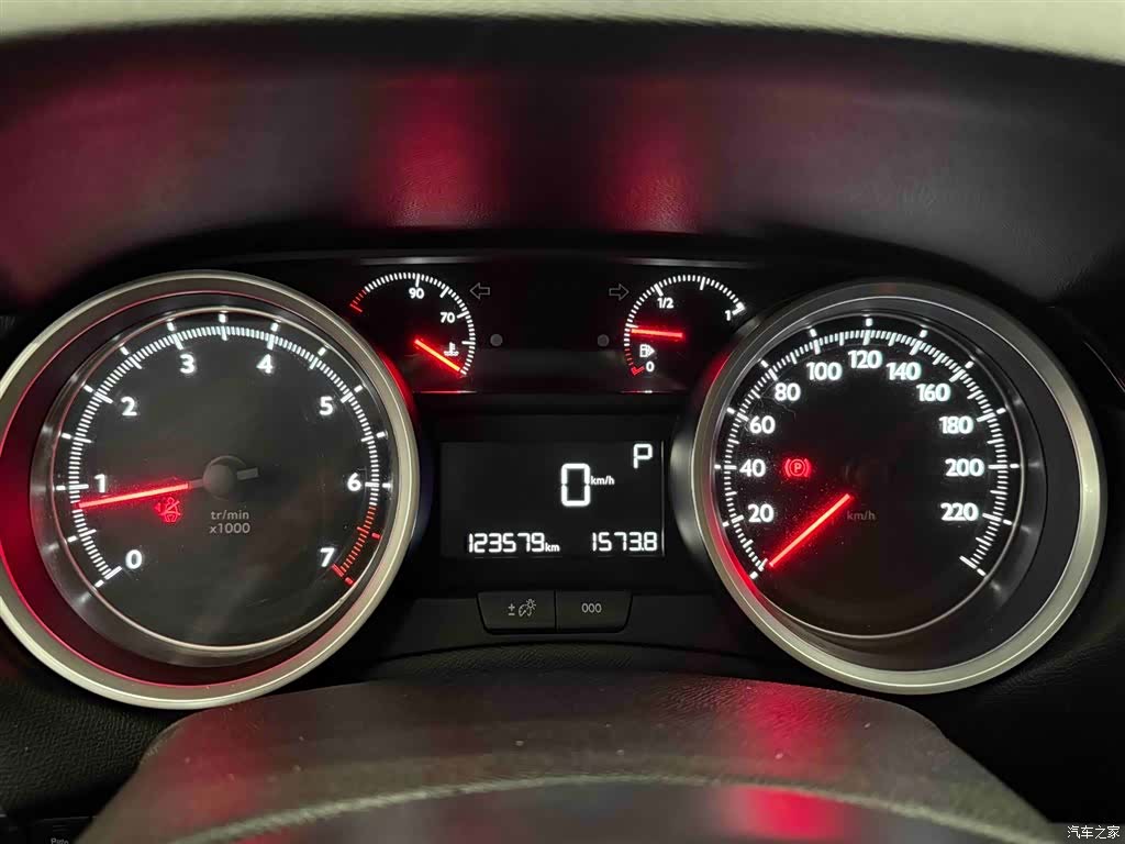 Peugeot 408, 2016 11
