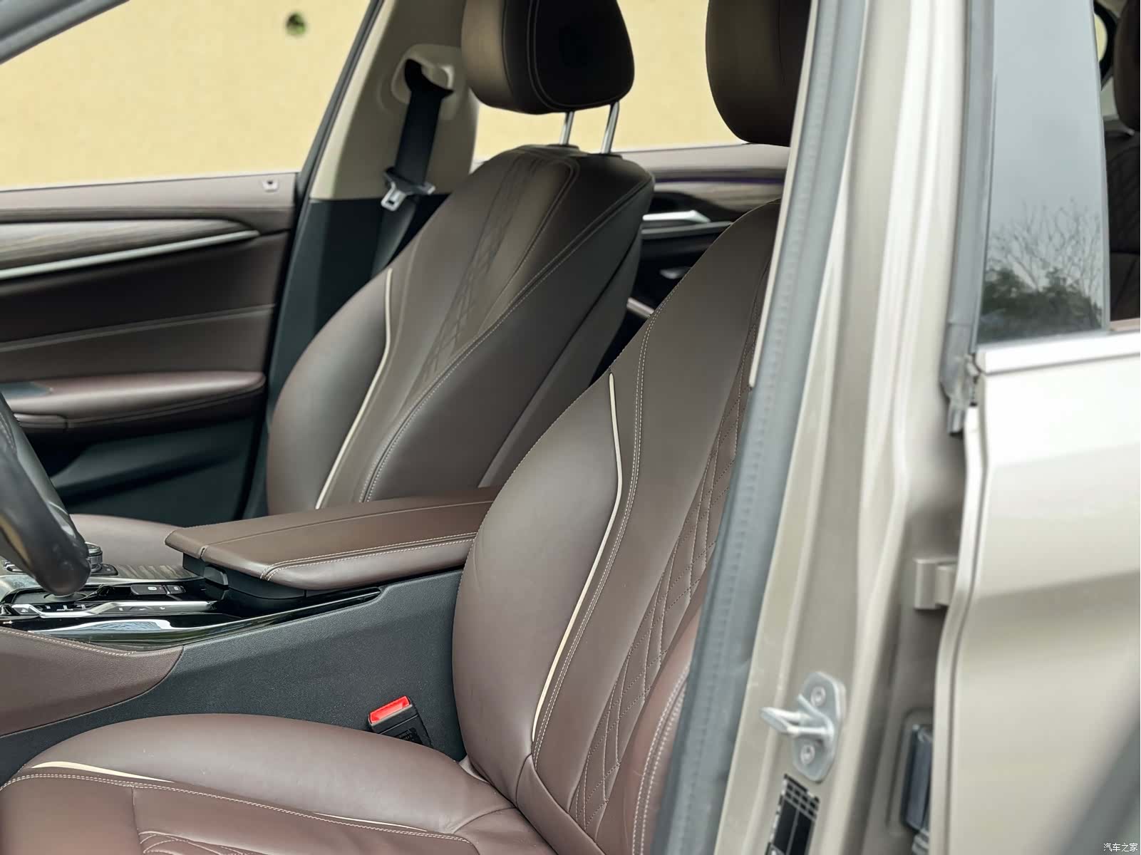 BMW 5 Series, 2020 14