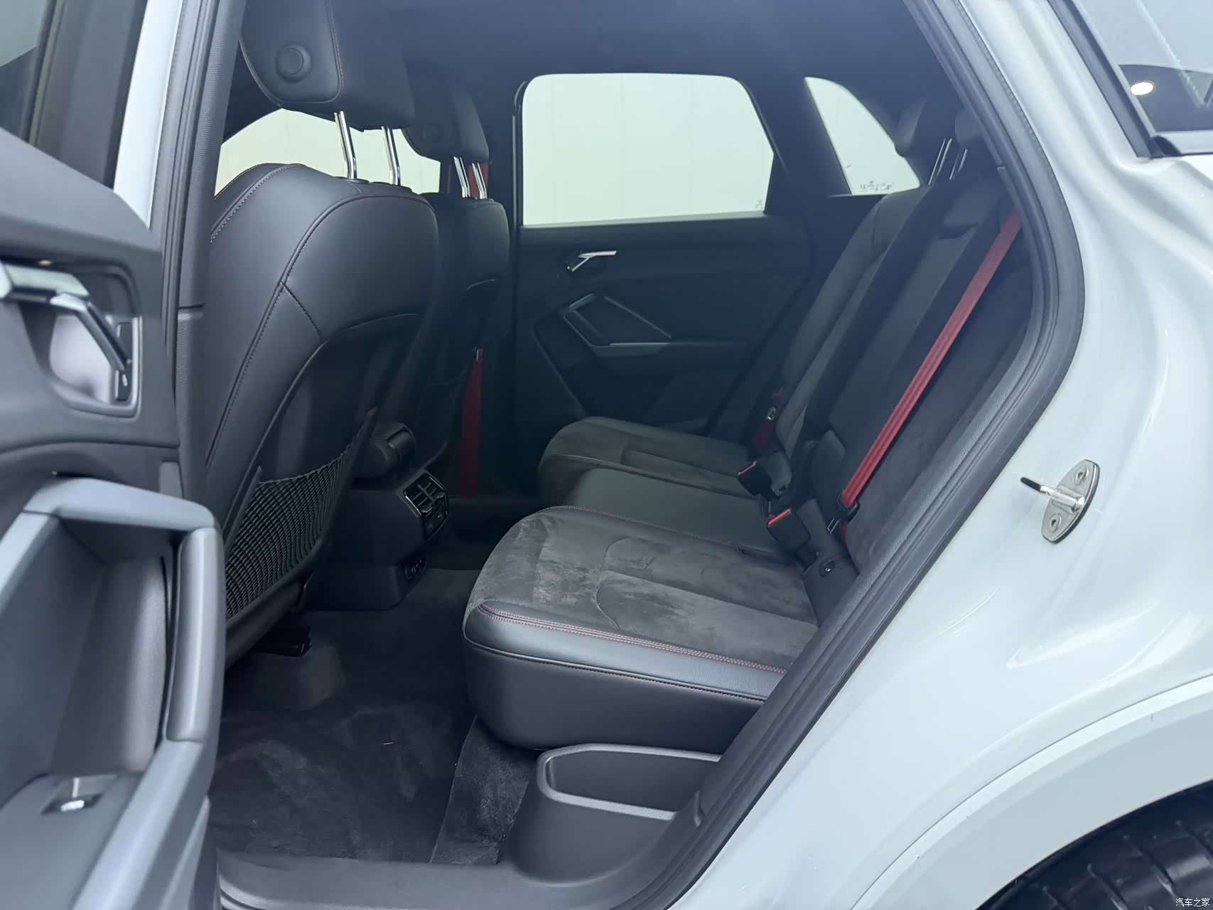 Audi Q3, 2022 9