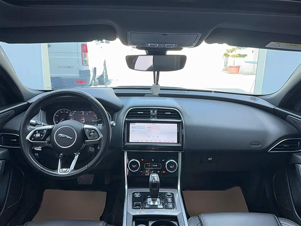 Jaguar XEL