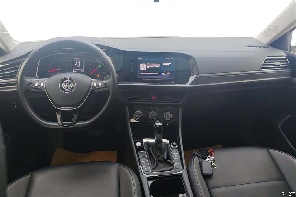 Volkswagen Sagitar, 2020 12