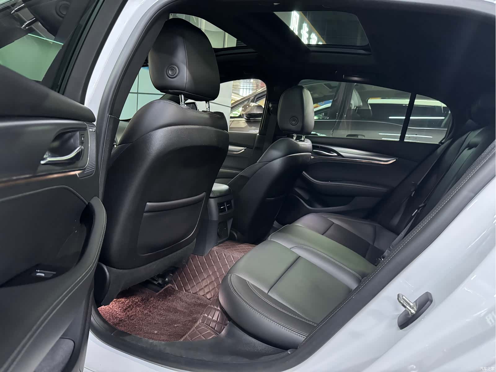 Cadillac CT5, 2021 4