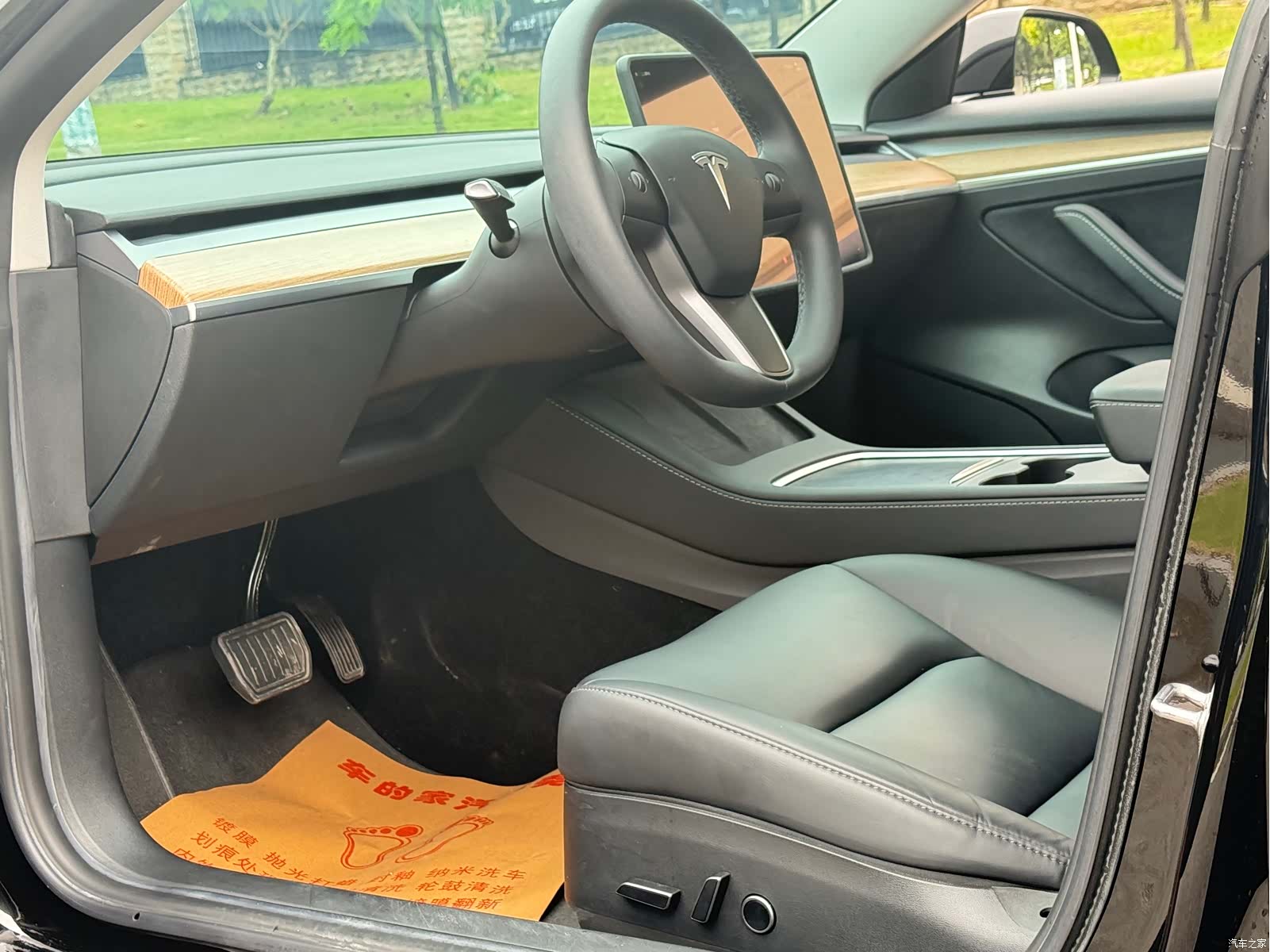 Tesla Model 3, 2023 23