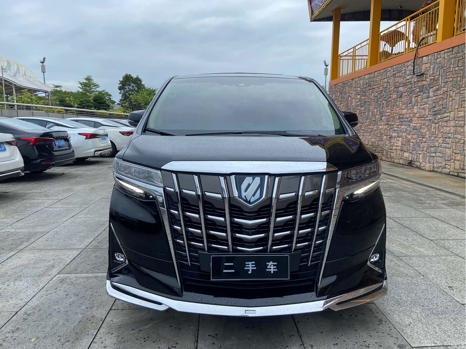 Toyota Alphard, 2022 2