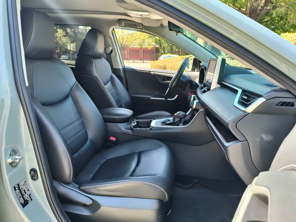 Toyota RAV4 Rongfang