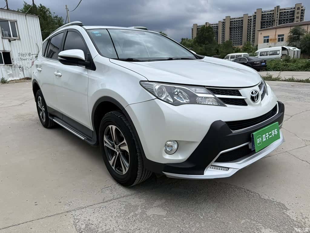 Toyota RAV4, 2016 11