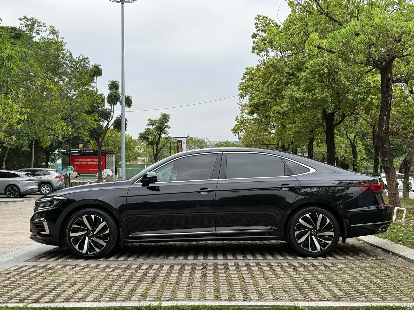 Volkswagen Passat, 2021 10