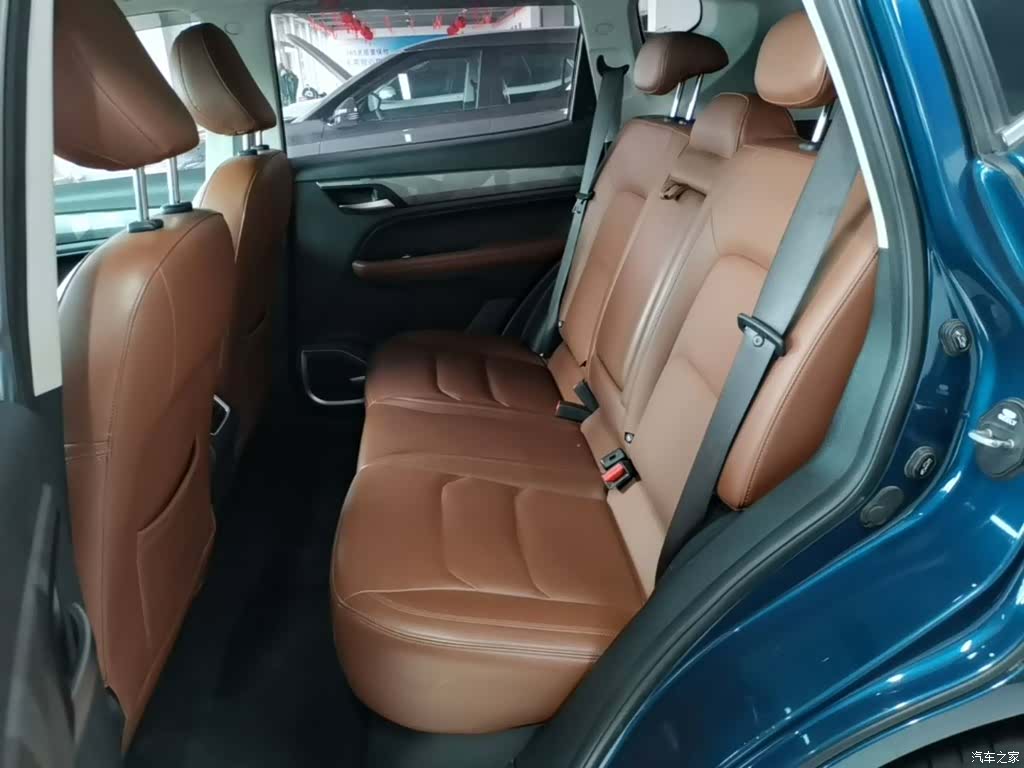 Geely X6, 2022 17