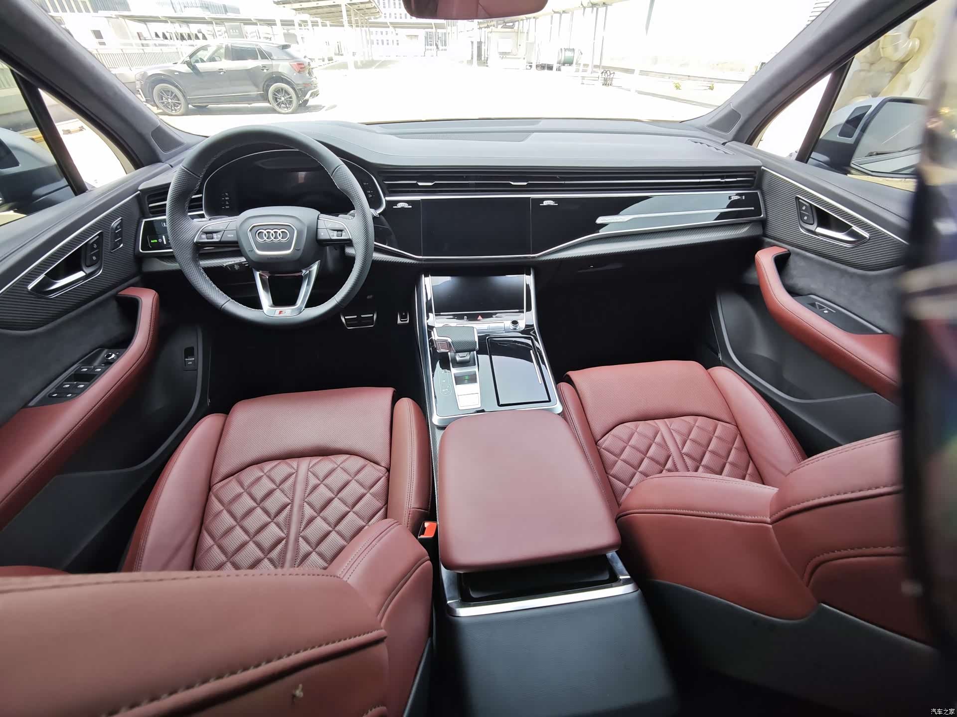 Audi Q7, 1900 10