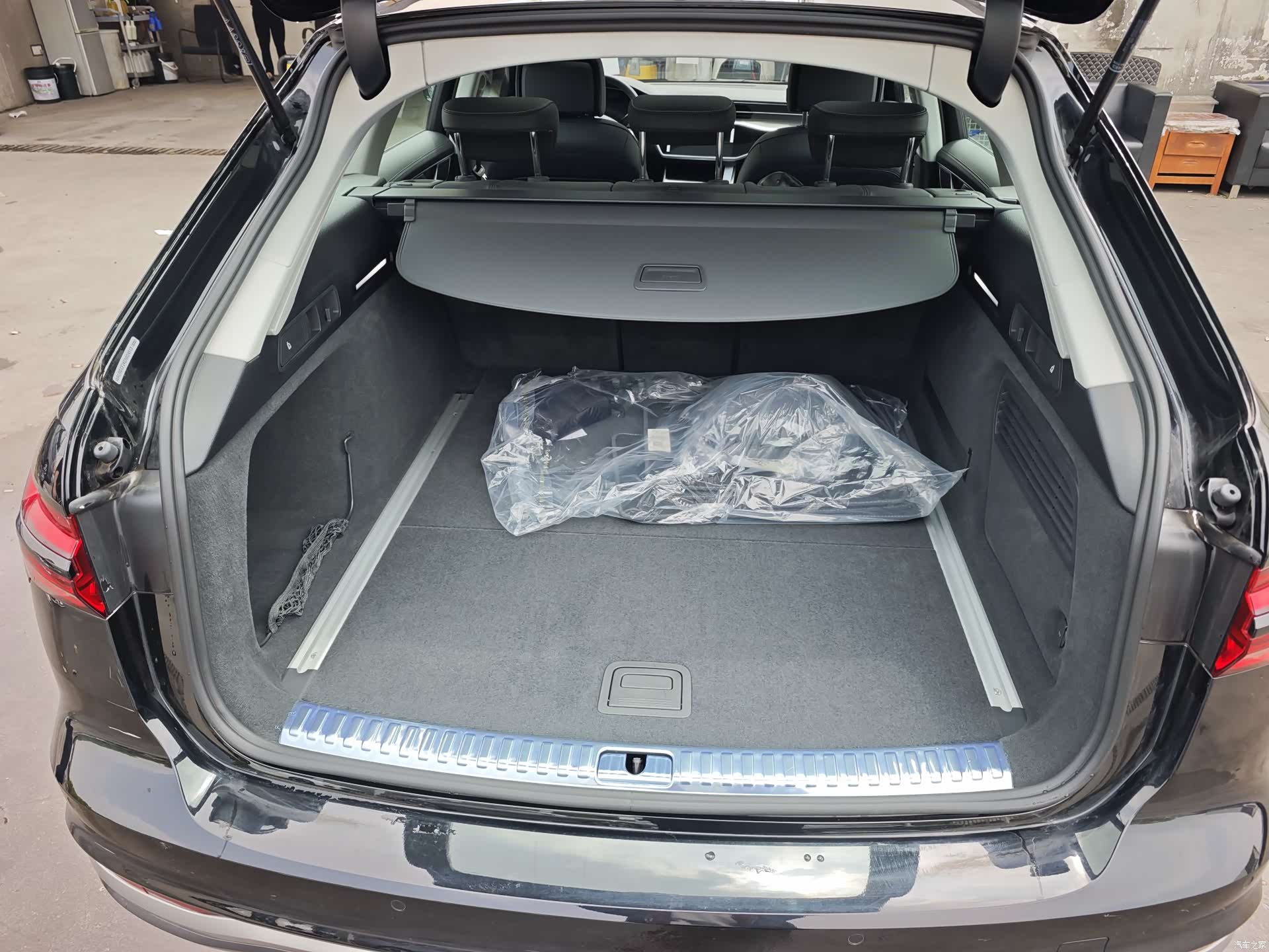 Audi A6, 1900 17