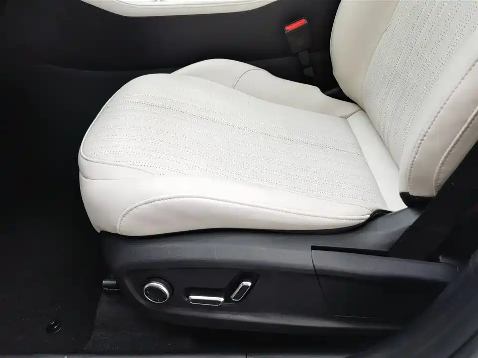 Geely Galaxy Galaxy L7