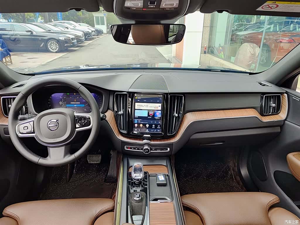 Volvo XC60, 2024 10