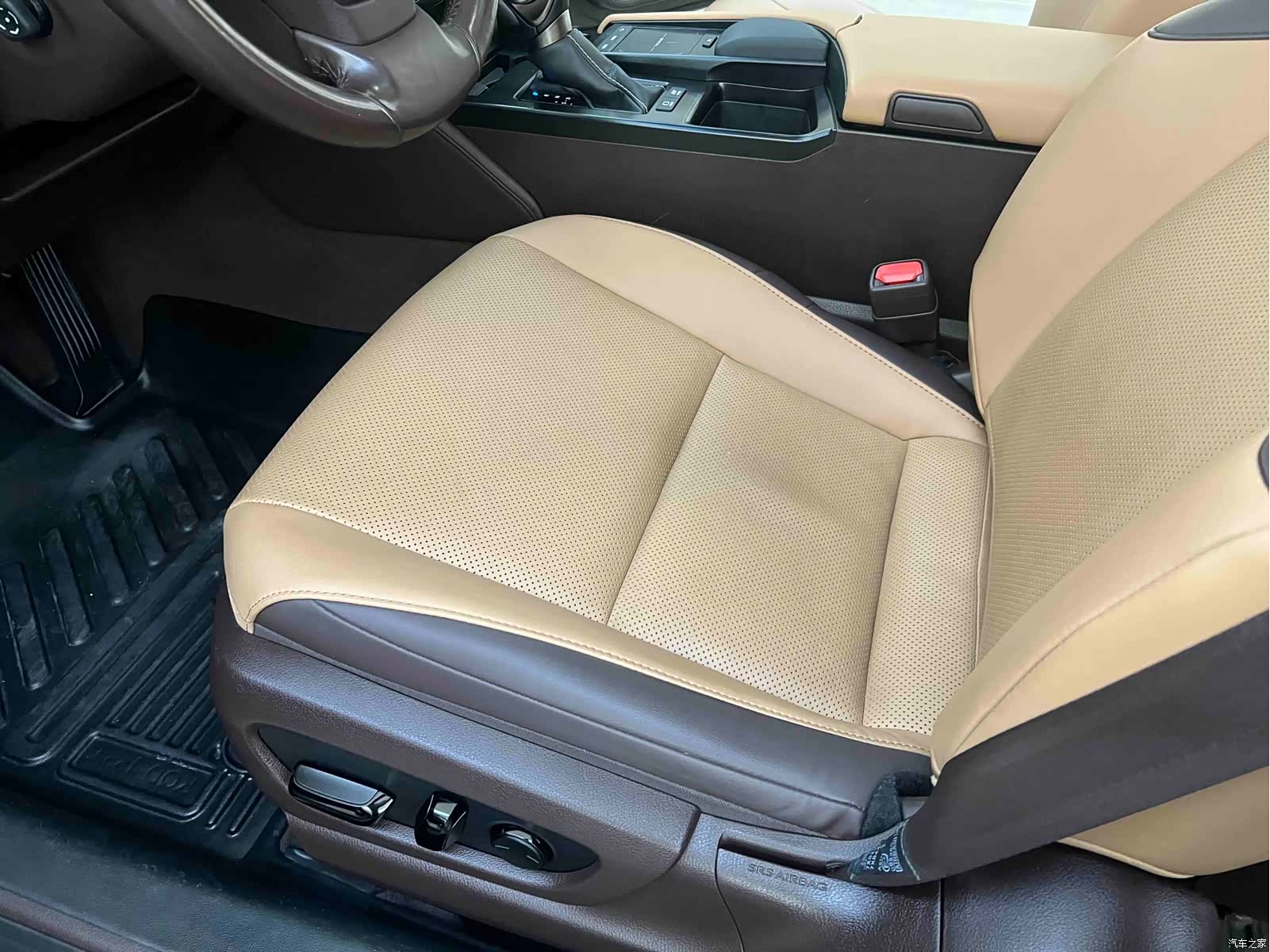 Lexus ES, 2021 20