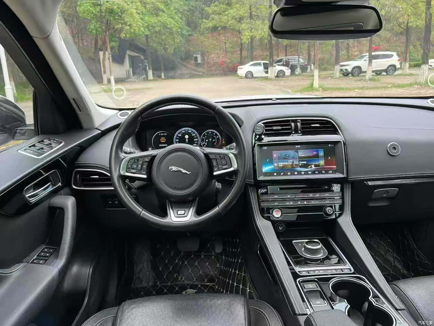 Jaguar F-PACE, 2017 4