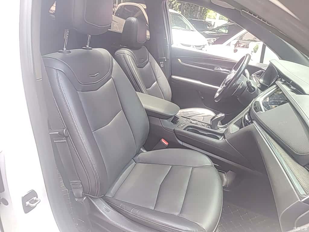 Cadillac XT5, 2022 25