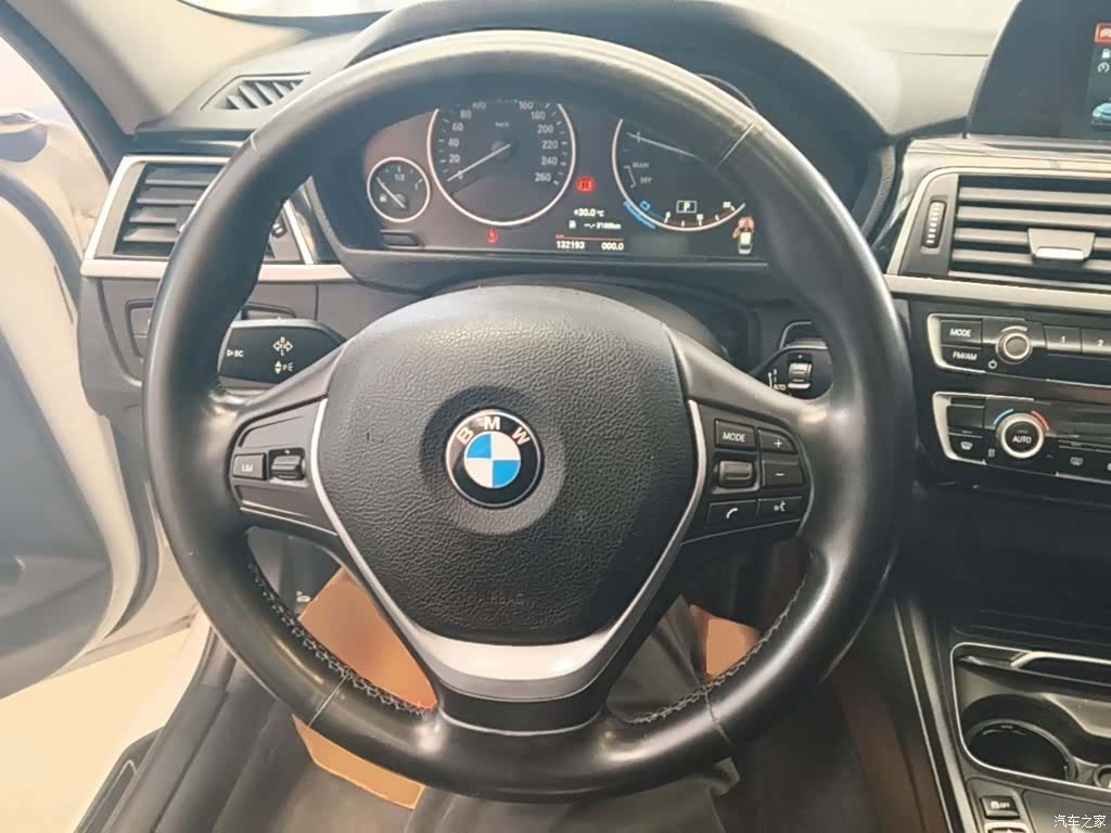 BMW 3 Series, 2018 7