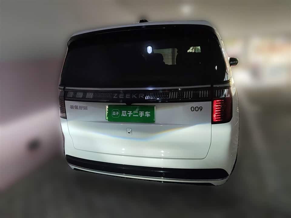 Zeekr 009