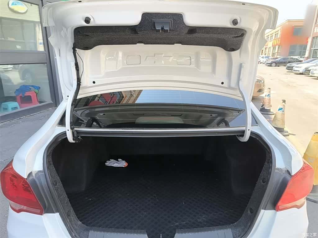 Chevrolet 320, 2019 19