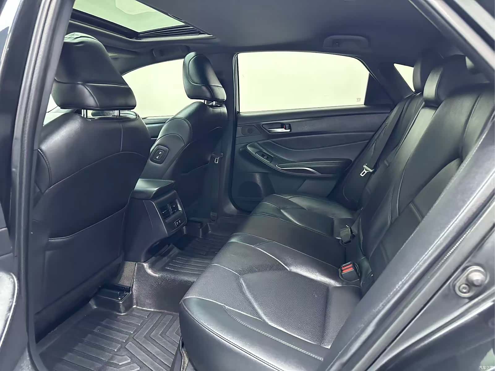 Toyota Avalon, 2022 6