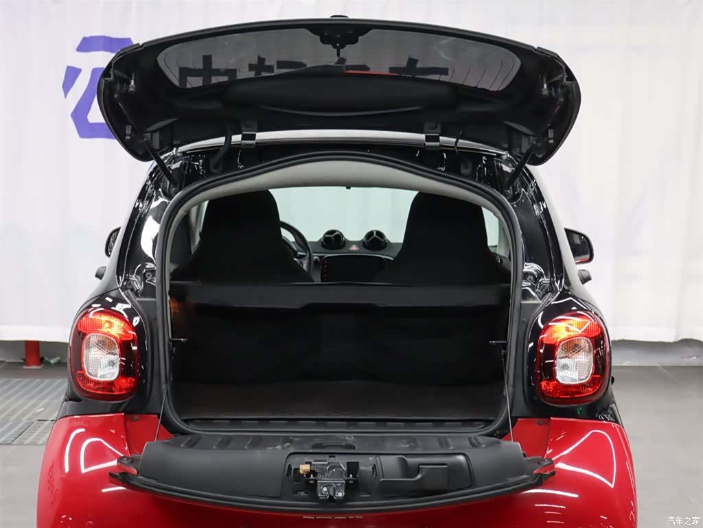 Smart Fortwo, 2018 23