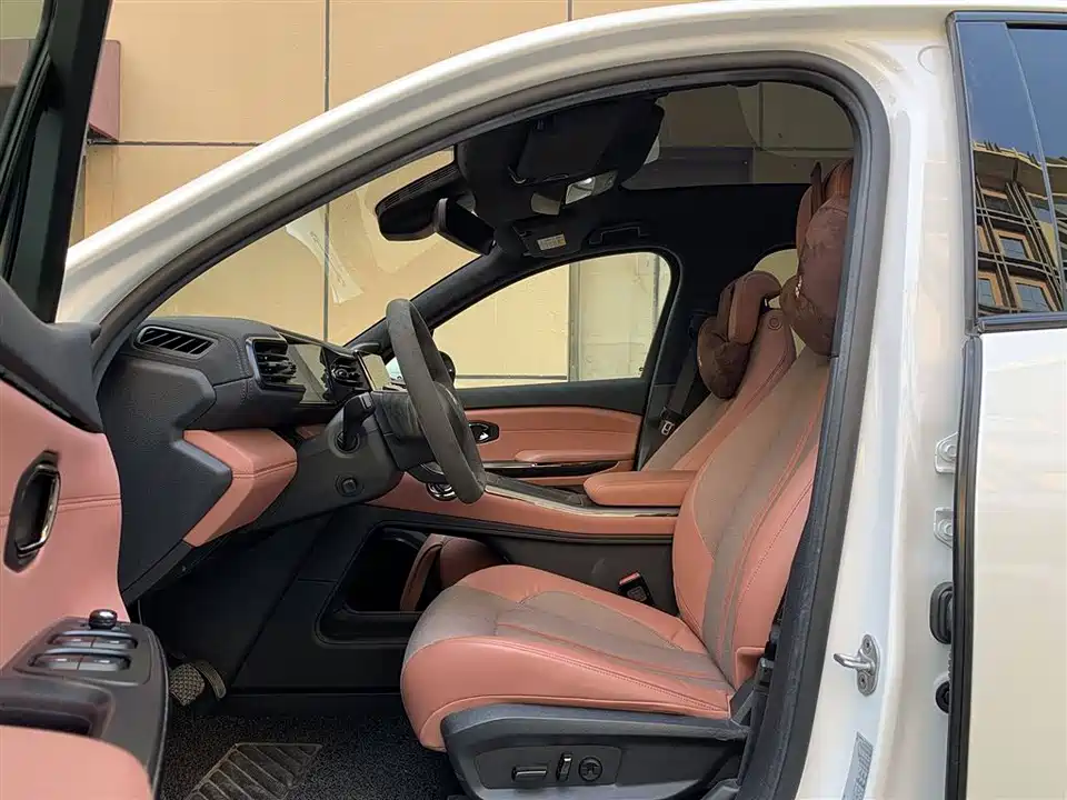 NIO EC6