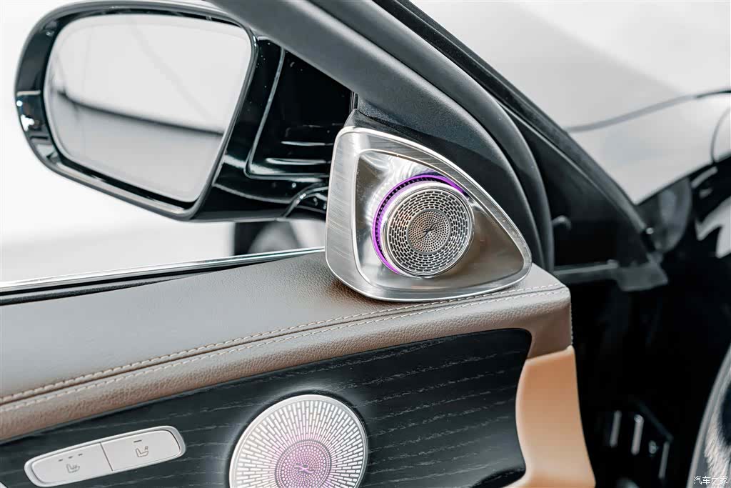 Mercedes-Benz E-Class, 2022 18