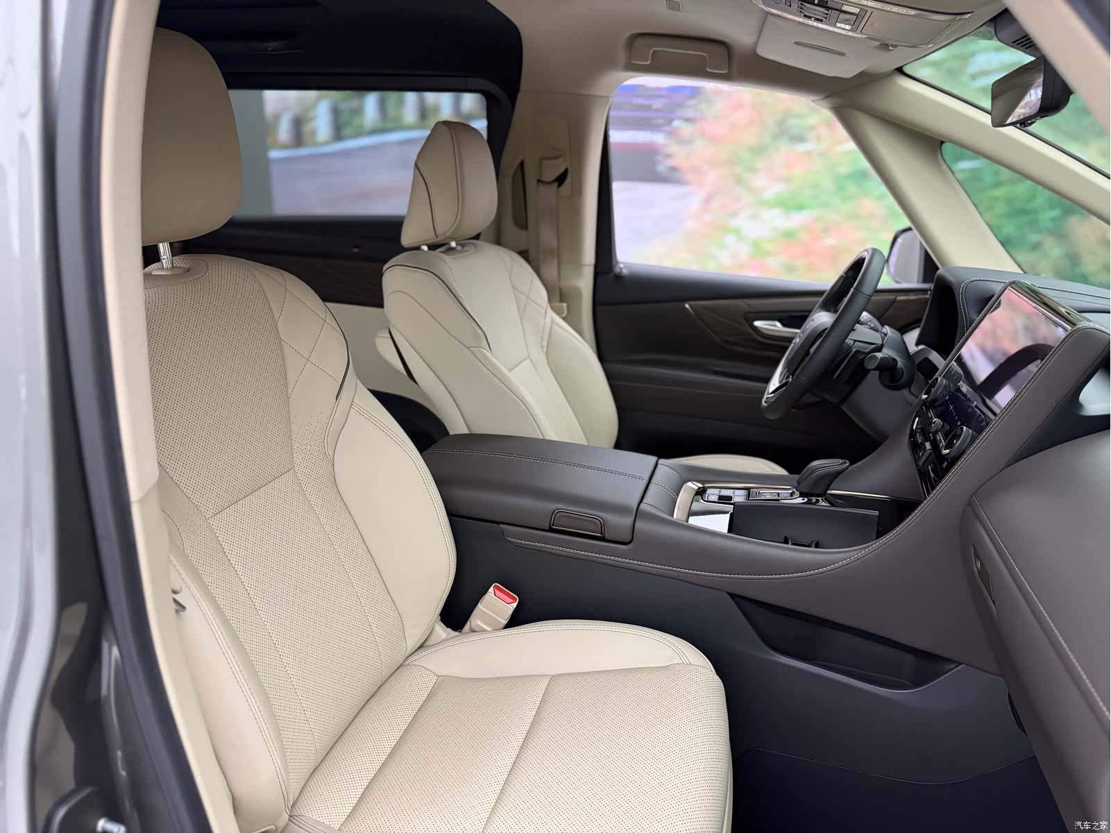Toyota Vellfire, 2024 17
