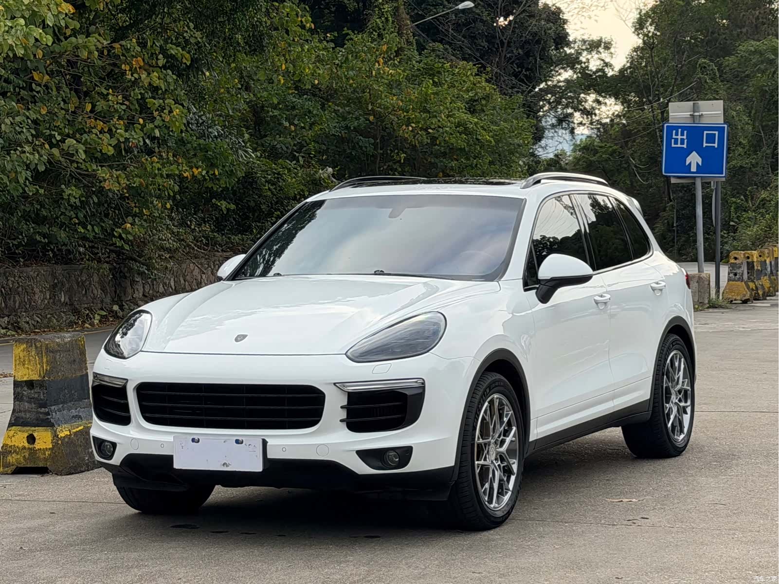 Porsche Cayenne, 2015 1