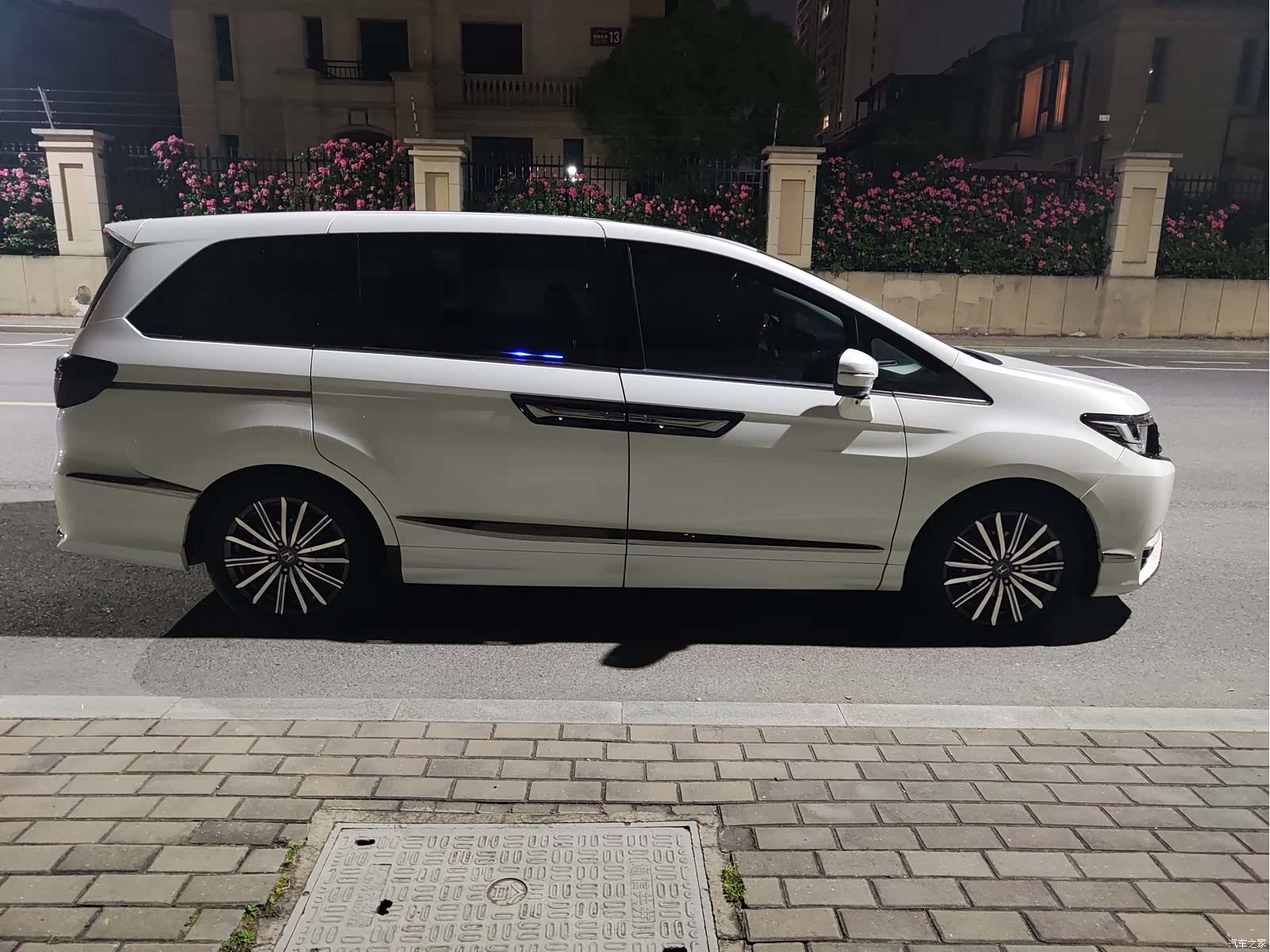 Honda Elysion, 2022 4