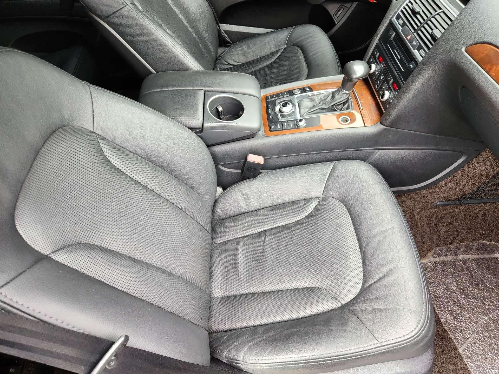 Audi Q7, 2012 10