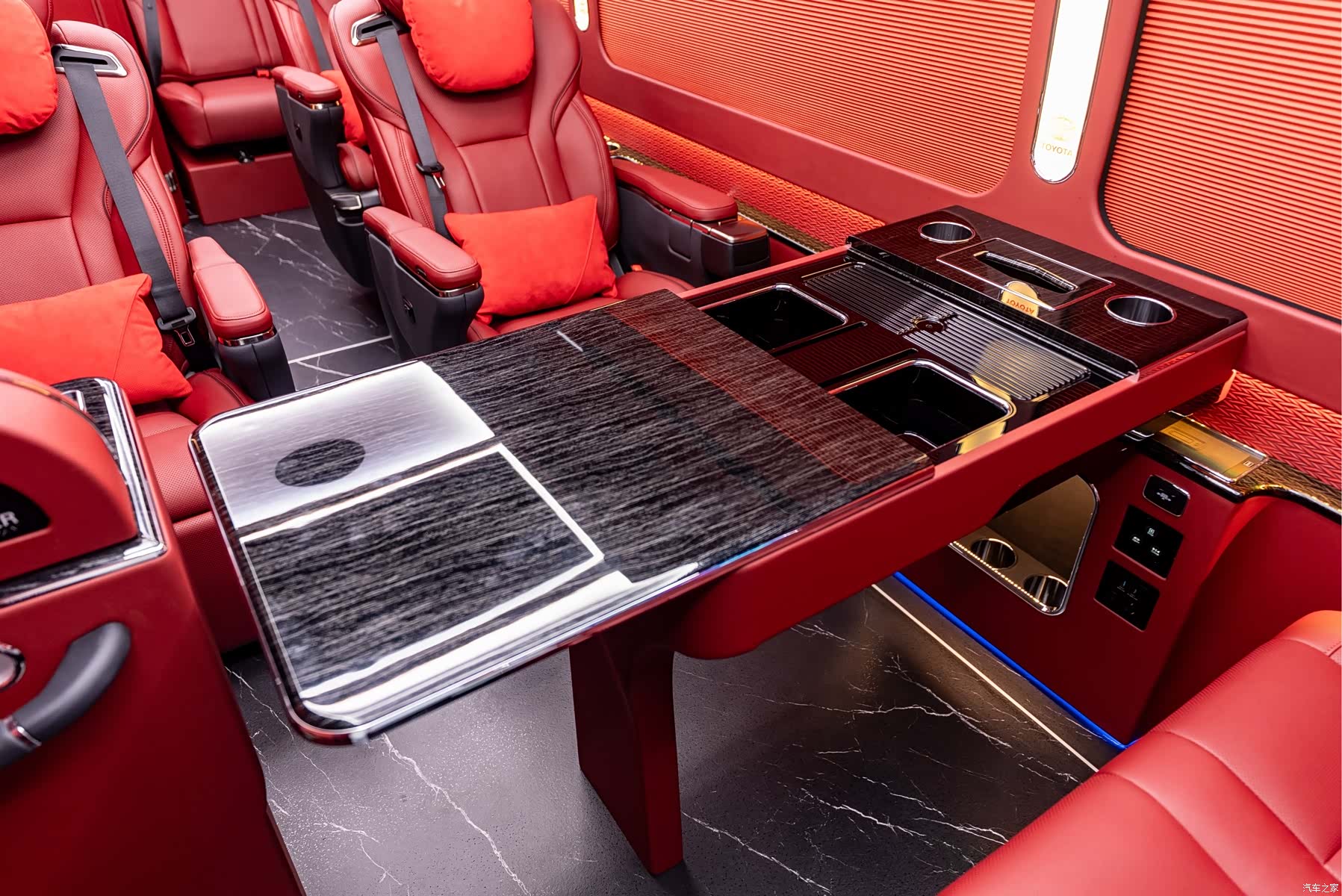 Toyota Coaster, 2025 13