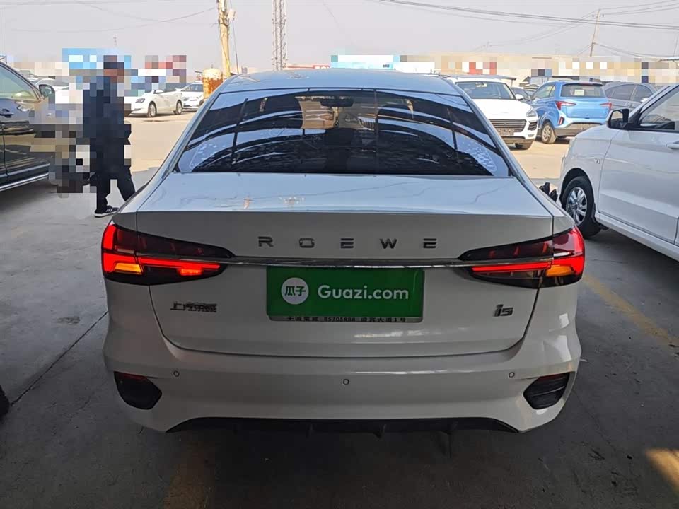 Roewe i5