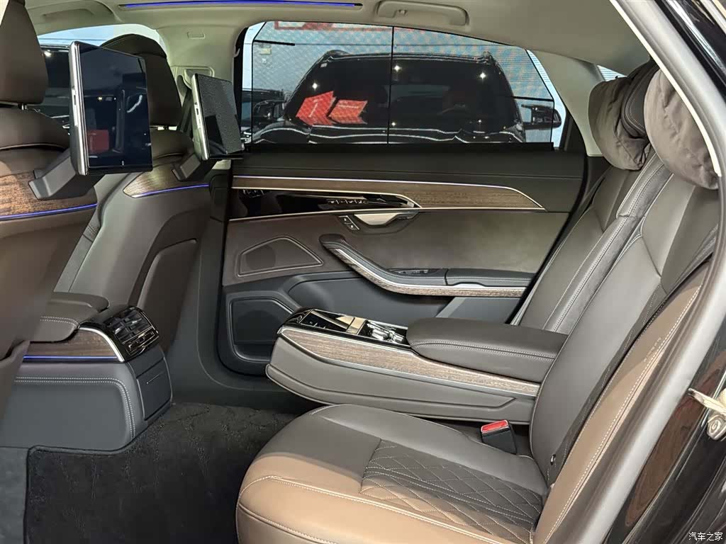 Audi A8L, 2024 18