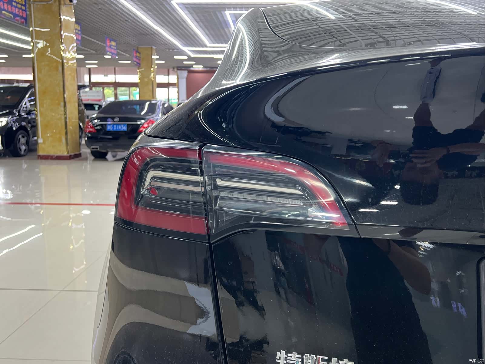 Tesla Model Y, 2023 9