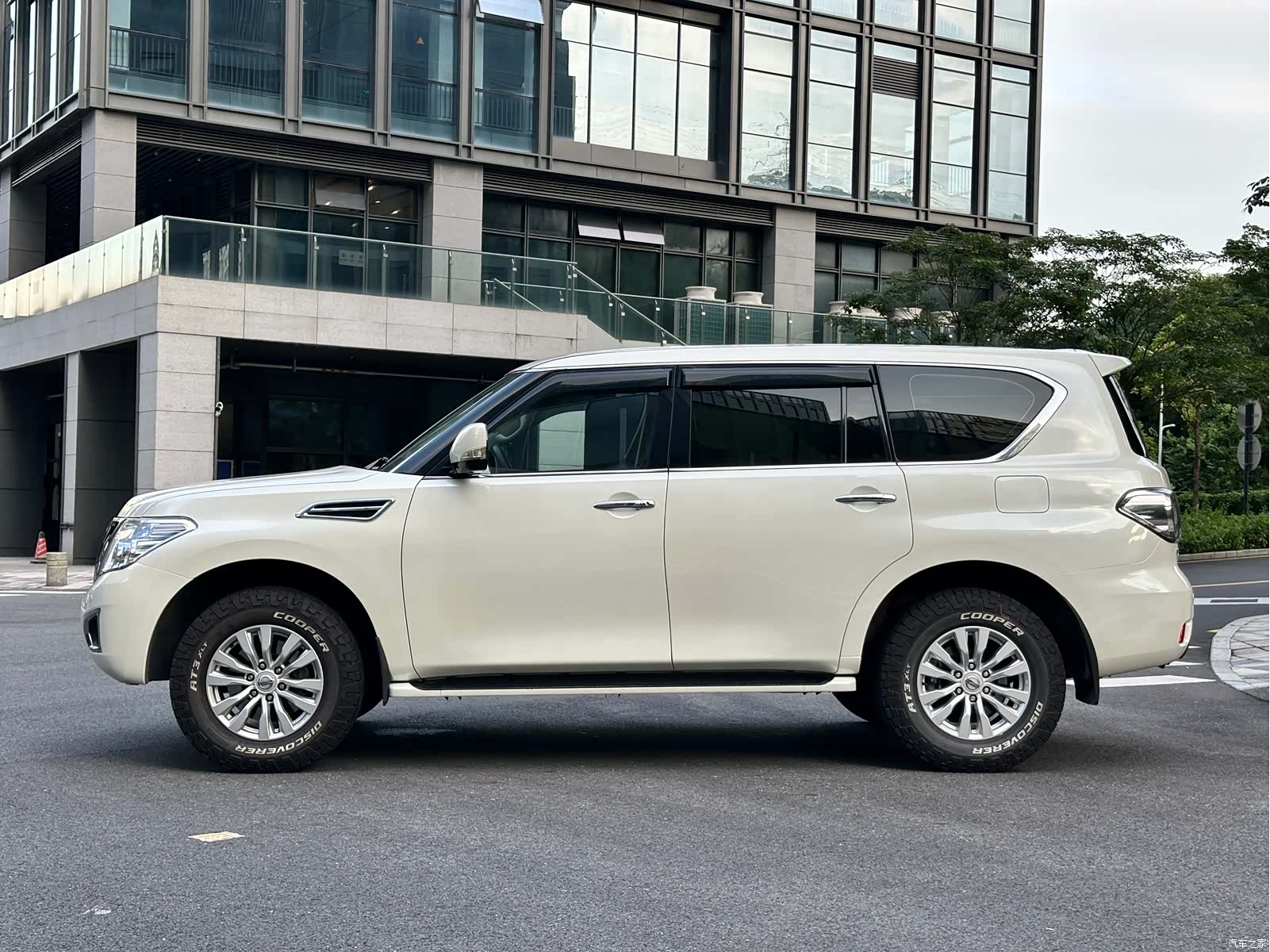Nissan Patrol, 2017 8